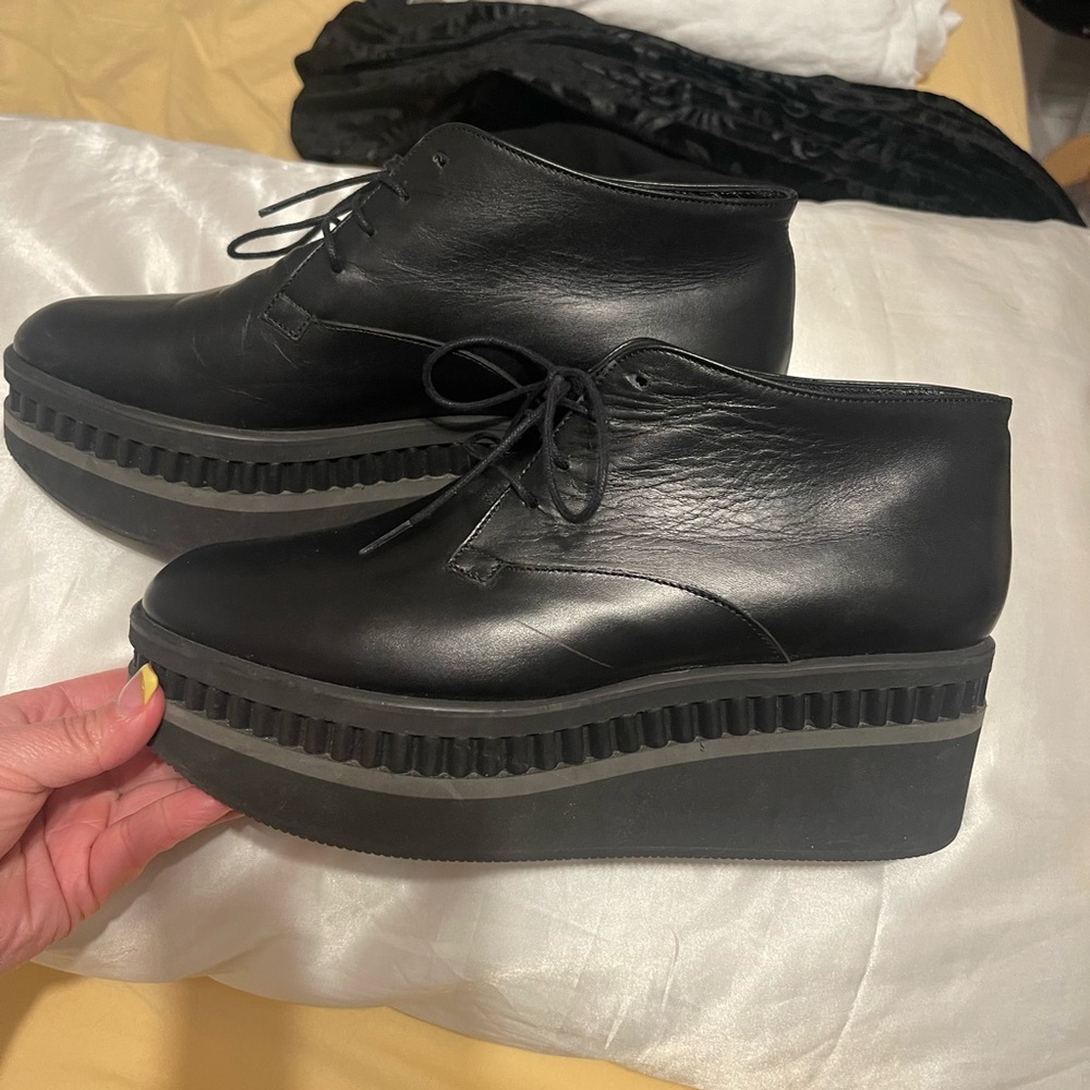Robert Clergerie Black Leather Platform Lace-Up Loafers - Picture 2 of 9